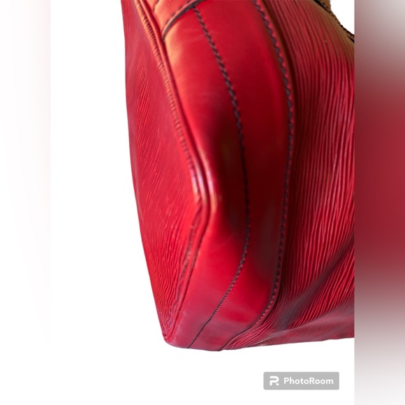 LOUIS VUITTON Epi Noe GM  Shoulder Bag Leather Castilian Red Authenticated - Picture 12 of 15